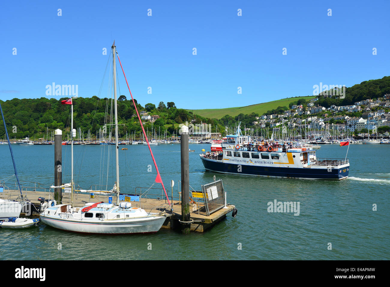 Bateau de croisière, le port de Dartmouth, Dartmouth, District de South Hams, Devon, Angleterre, Royaume-Uni Banque D'Images