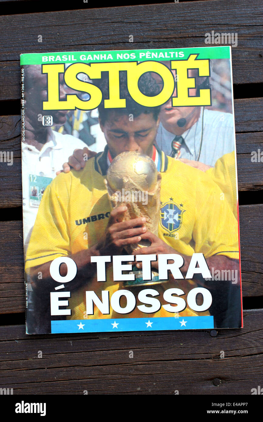 La couverture du magazine brésilien Istoe 20 juillet 1994 après le Brésil a remporté la Coupe du monde pour la quatrième fois. Banque D'Images