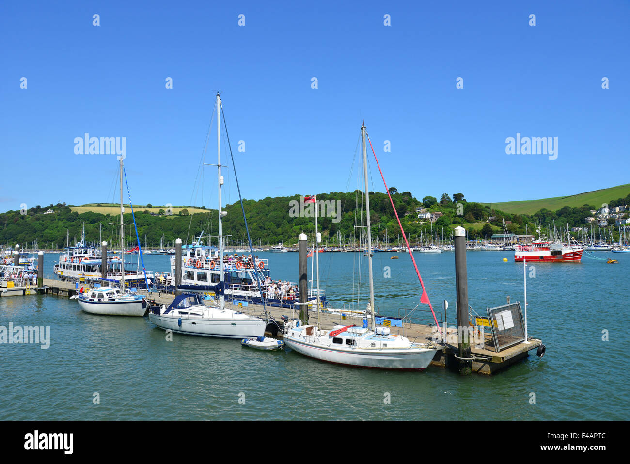 Bateau de croisière, le port de Dartmouth, Dartmouth, District de South Hams, Devon, Angleterre, Royaume-Uni Banque D'Images