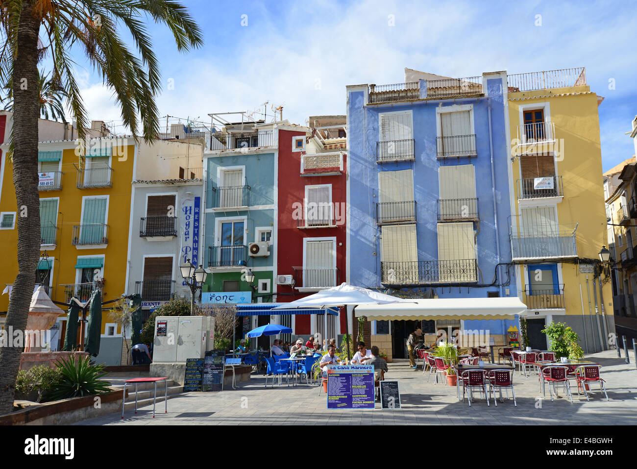 Restaurants en bord de mer, La Vila Joiosa (Villajoyosa), Costa Blanca, Alicante Province, Royaume d'Espagne Banque D'Images
