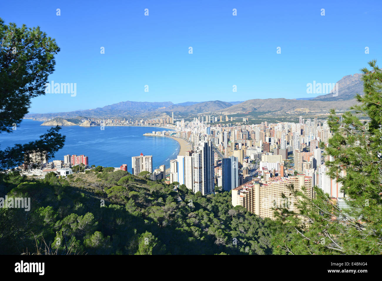 Avis de recours de La Cruz de Benidorm, Benidorm, Costa Blanca, Alicante Province, Royaume d'Espagne Banque D'Images