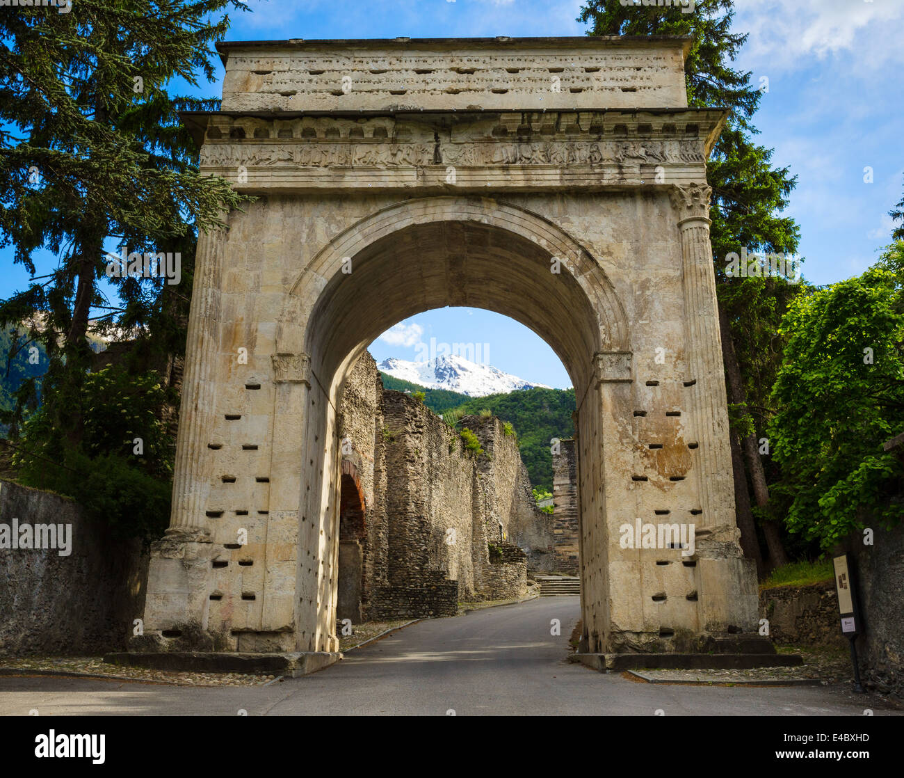 L'Arco di Augusto, datées du 9BC, Susa, Italie. Banque D'Images