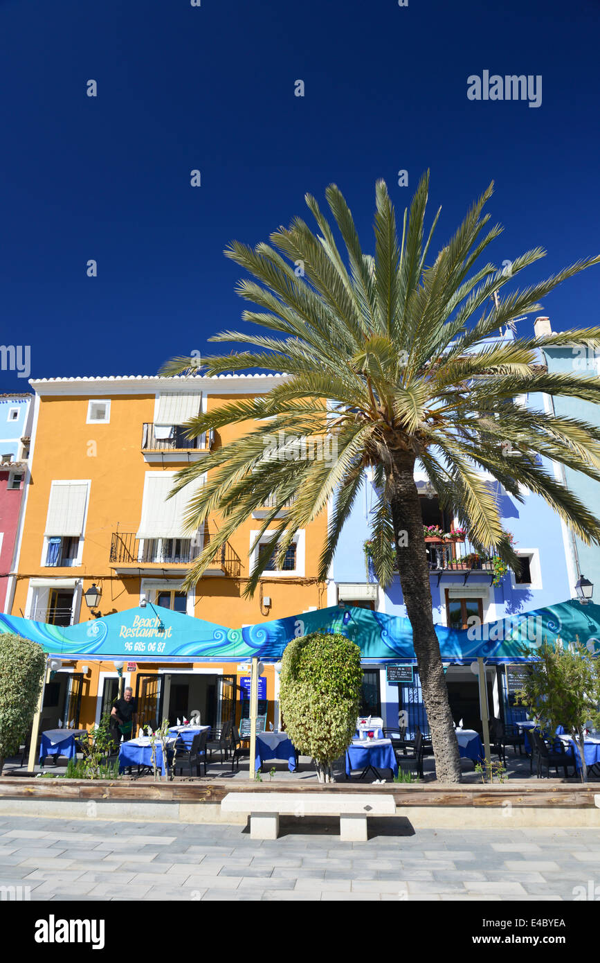 Restaurants en bord de mer, La Vila Joiosa (Villajoyosa), Costa Blanca, Alicante Province, Royaume d'Espagne Banque D'Images