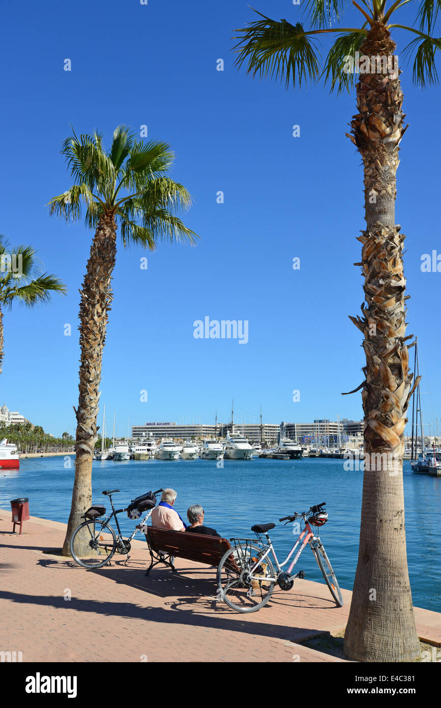 L'esplanade du front de mer, Port d'Alicante, Alicante, Costa Blanca, Alicante Province, Royaume d'Espagne Banque D'Images
