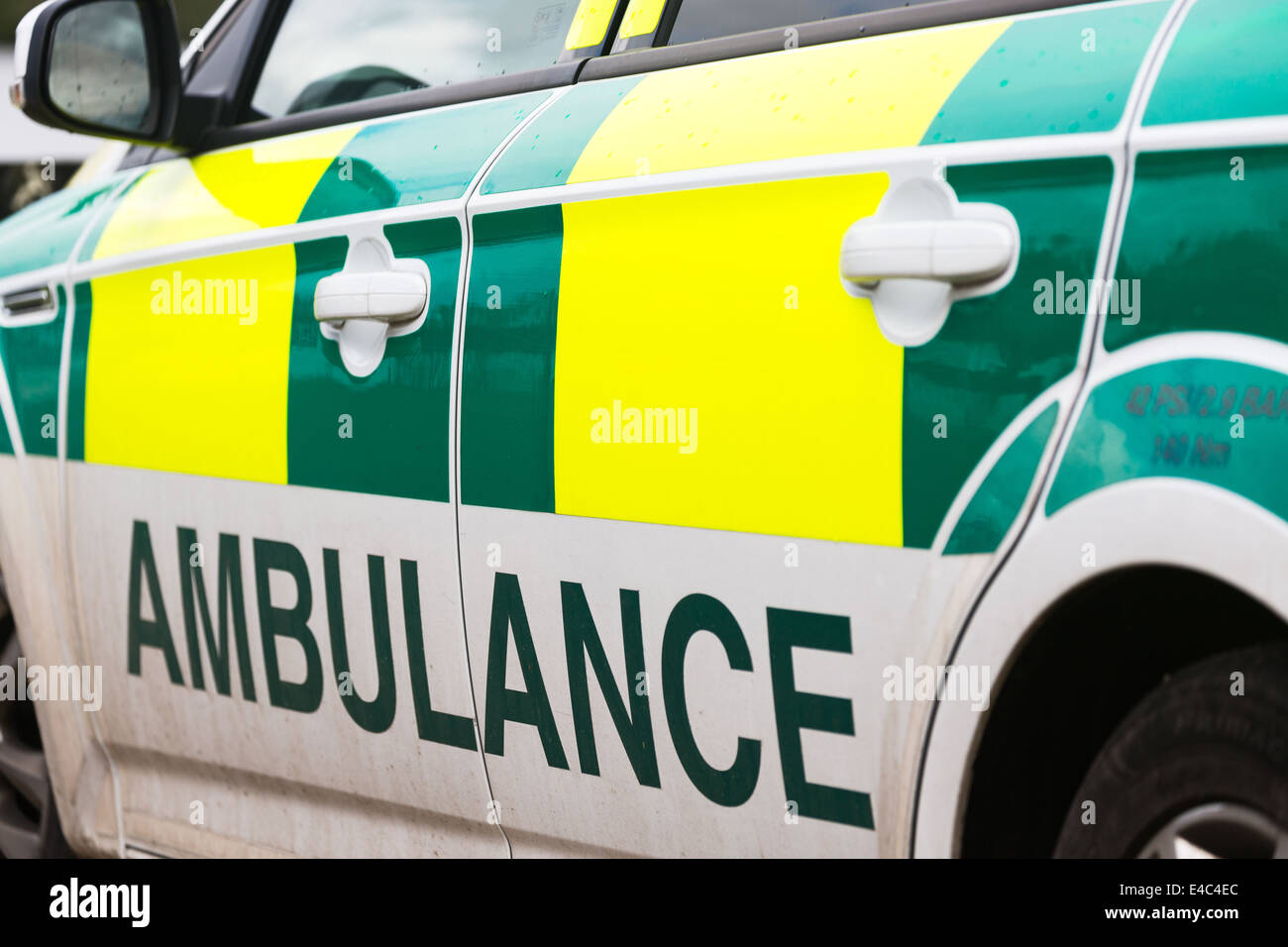 Véhicule ambulanciers NHS.Norfolk Broads Norfolk Angleterre Royaume-Uni Banque D'Images Véhicule ambulanciers NHS.Norfolk Broads Norfolk Angleterre Royaume-Uni Banque D'Images