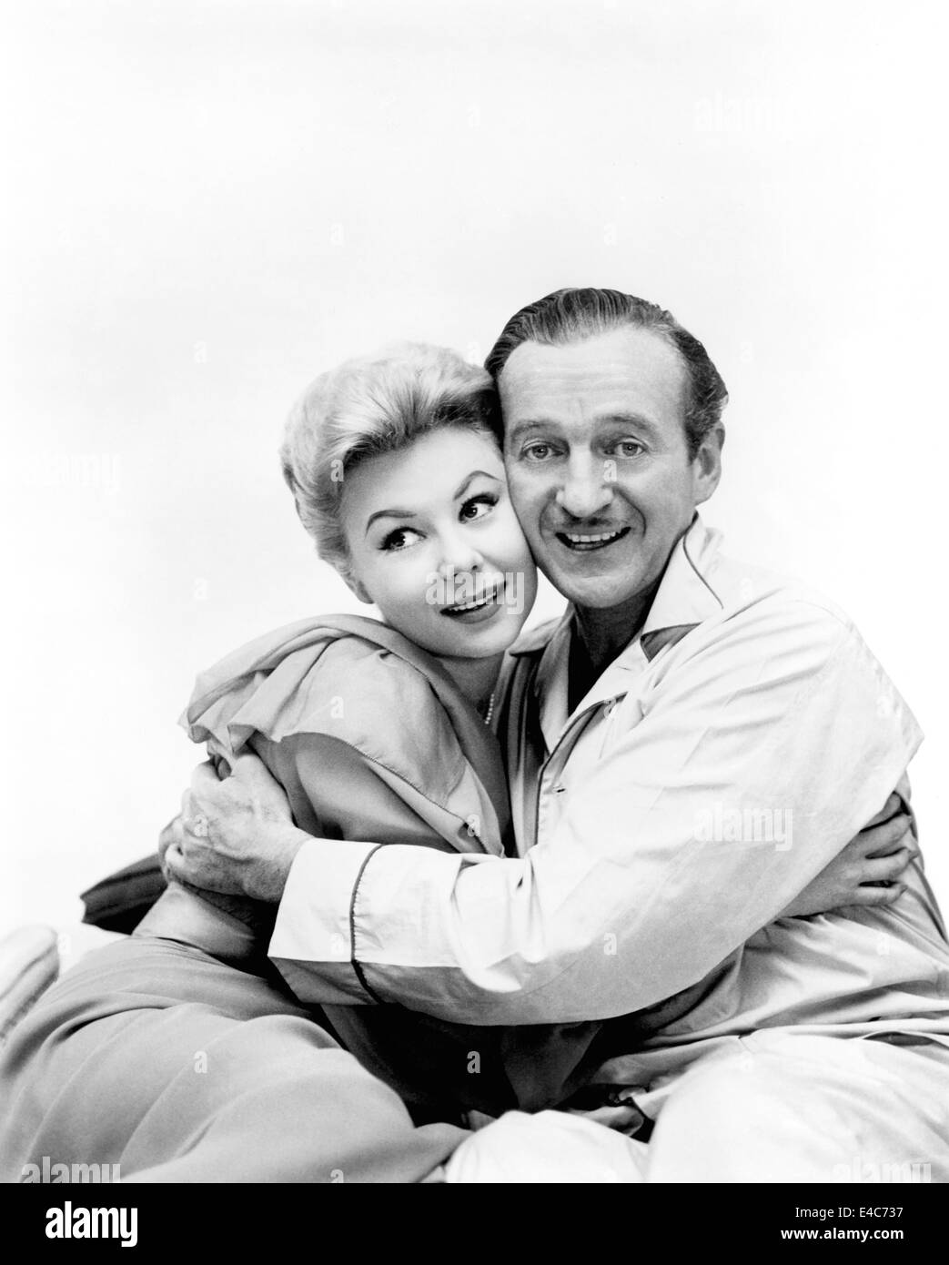 Mitzi Gaynor David Niven Sur Ensemble Du Film Joyeux Anniversaire 1959 Photo Stock Alamy Mitzi Gaynor David Niven Sur Ensemble Du Film Joyeux Anniversaire 1959 Photo Stock Alamy