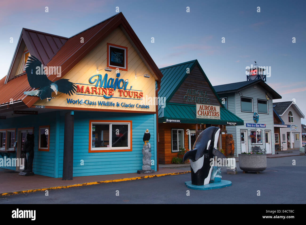 Petit bateau Seward Harbor à la tête de la résurrection Bay, Seward, Alaska. Banque D'Images
