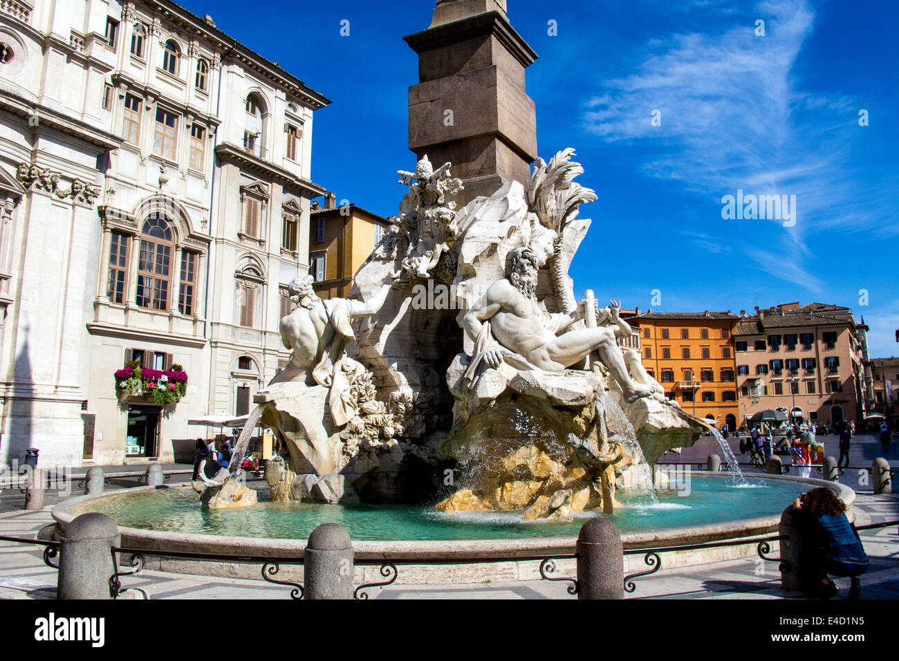 Fontana dei Quattro Fiumi debout dans la Place Navone est l'une des trois fontaines de la place qui sont une destination populaire pour m Banque D'Images