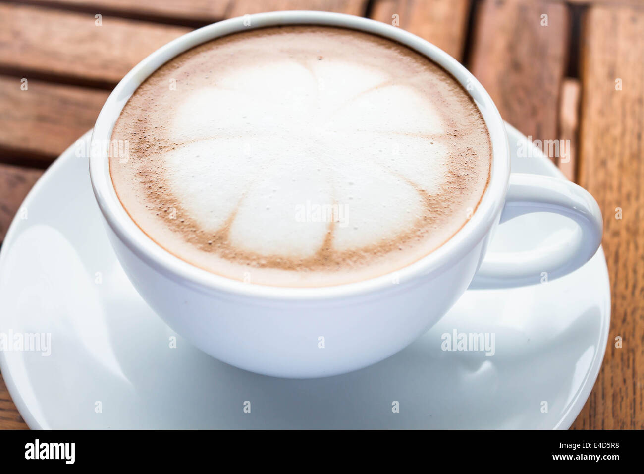 Lait doux microfoam surmontée sur sex cafe moka Banque D'Images