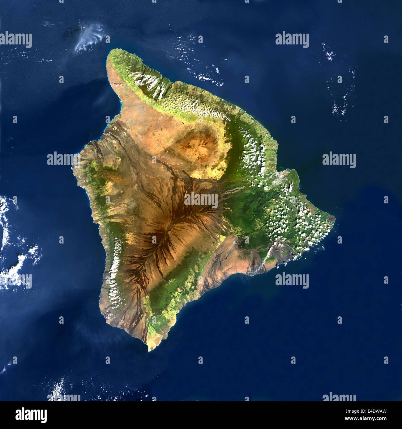 Le Volcan Mauna Loa, Hawaii, USA, True Color Image satellite. Mauna Loa, Hawaï, true color image satellite. Mauna Loa (4170m), sur Banque D'Images