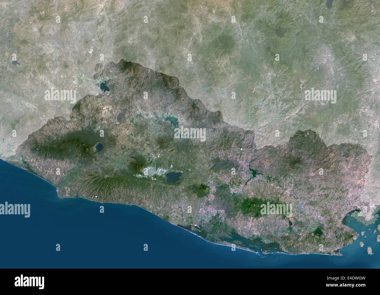 Salvador, en Amérique centrale, True Color Satellite Image avec masque. Vue satellite de Salvador (avec masque). Cette image a été compiler Banque D'Images