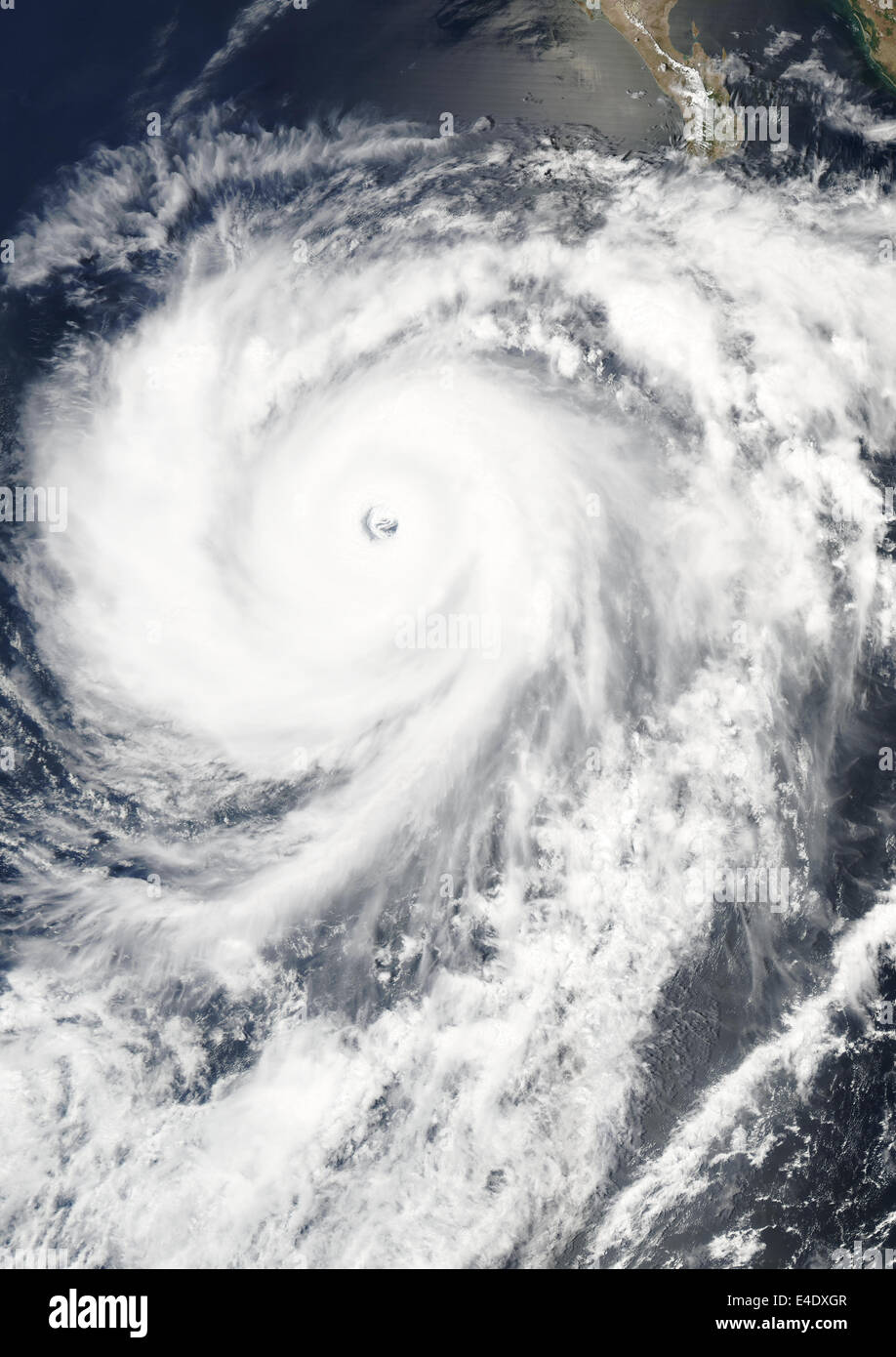 L'ouragan Hernan, l'océan Pacifique, le 01/09/2002, True Color Image satellite. L'ouragan Hernan au 1er septembre 2002 au cours de la CIP Banque D'Images