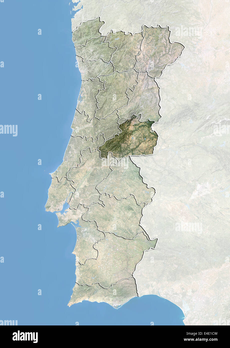 Le Portugal et le district de Castelo Branco, image satellite avec effet de choc Banque D'Images