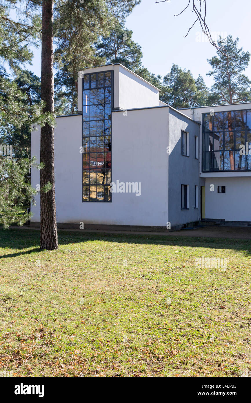 Meisterhiiuser Bauhaus, ancien domicile de Gropius et d'autres professeurs de l'école qui a fondé le modernisme, à Dessau, Allemagne. Banque D'Images