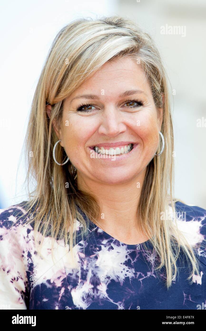 Paris, France. 09 juillet 2014. Reine Maxima des Pays-Bas s'occupe du lancement du premier rapport PISA de l'OCDE sur la littératie financière à l'OCDE (Organisation de coopération et de développement économiques) à Paris, France, 9 juillet 2014. Reine Maxima est le Secrétaire général de l ?s avocat spécial pour la finance inclusive pour le développement (UNCDF) et d'honneur de la G20 Partenariat mondial sur l'Inclusion Financière. Photo : Patrick van Katwijk/Pays-Bas ET FRANCE OUT - PAS DE SERVICE DE FIL/dpa/Alamy Live News Banque D'Images