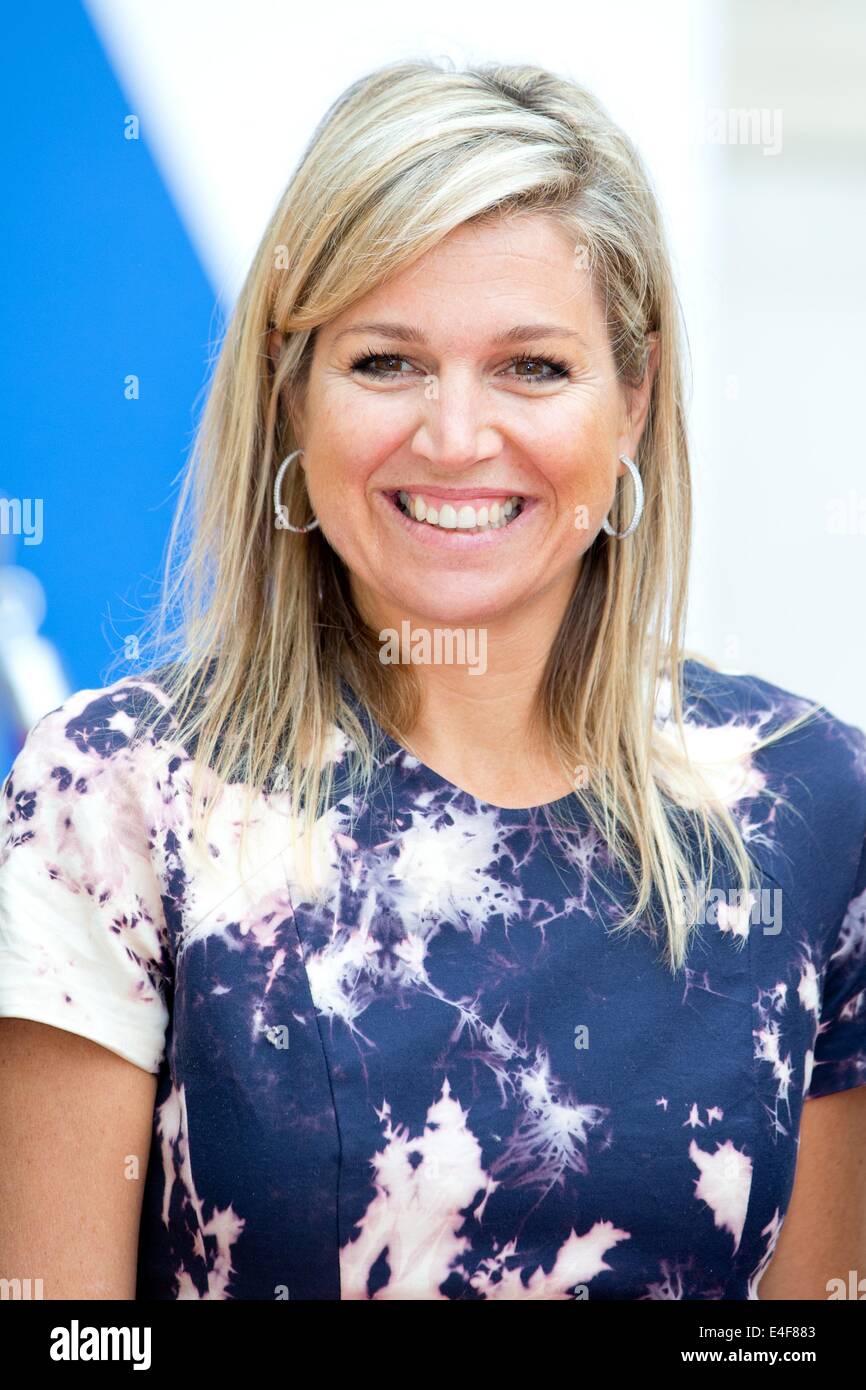 Paris, France. 09 juillet 2014. Reine Maxima des Pays-Bas s'occupe du lancement du premier rapport PISA de l'OCDE sur la littératie financière à l'OCDE (Organisation de coopération et de développement économiques) à Paris, France, 9 juillet 2014. Reine Maxima est le Secrétaire général de l ?s avocat spécial pour la finance inclusive pour le développement (UNCDF) et d'honneur de la G20 Partenariat mondial sur l'Inclusion Financière. Photo : Patrick van Katwijk/Pays-Bas ET FRANCE OUT - PAS DE SERVICE DE FIL/dpa/Alamy Live News Banque D'Images