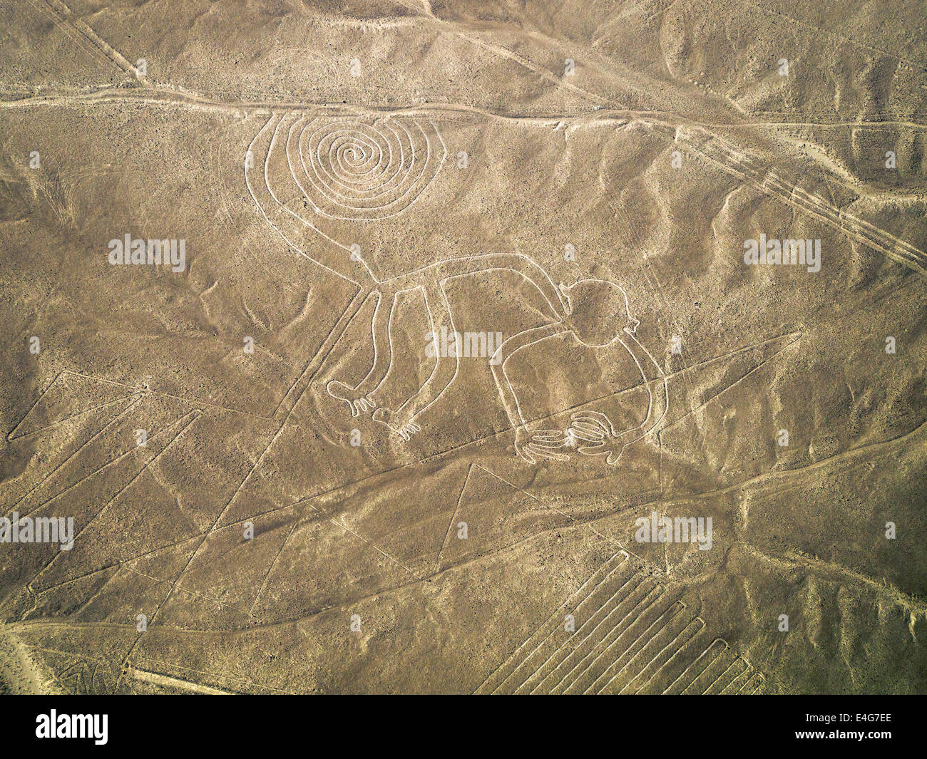 vue-a-rienne-des-lignes-de-nazca-banque-de-photographies-et-d-images