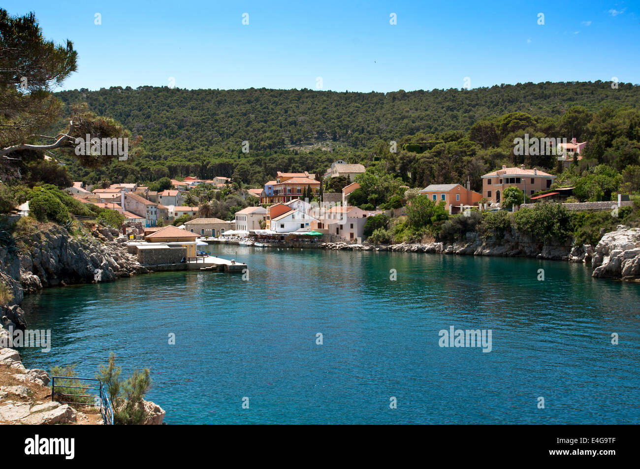 Ville côtière de Veli Losinj sur l'île de Krk en Croatie Banque D'Images