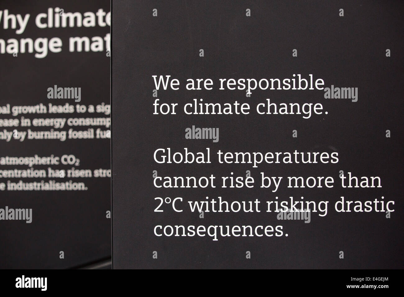 Une exposition à la durabilité de l'édifice de cristal qui est le premier bâtiment au monde à avoir obtenu un remarquable BREEAM (BRE Environmental Assessment Method) la notation et la certification LEED (Leadership in Energy and Environmental Design) certification platine. Londres, Royaume-Uni. Banque D'Images