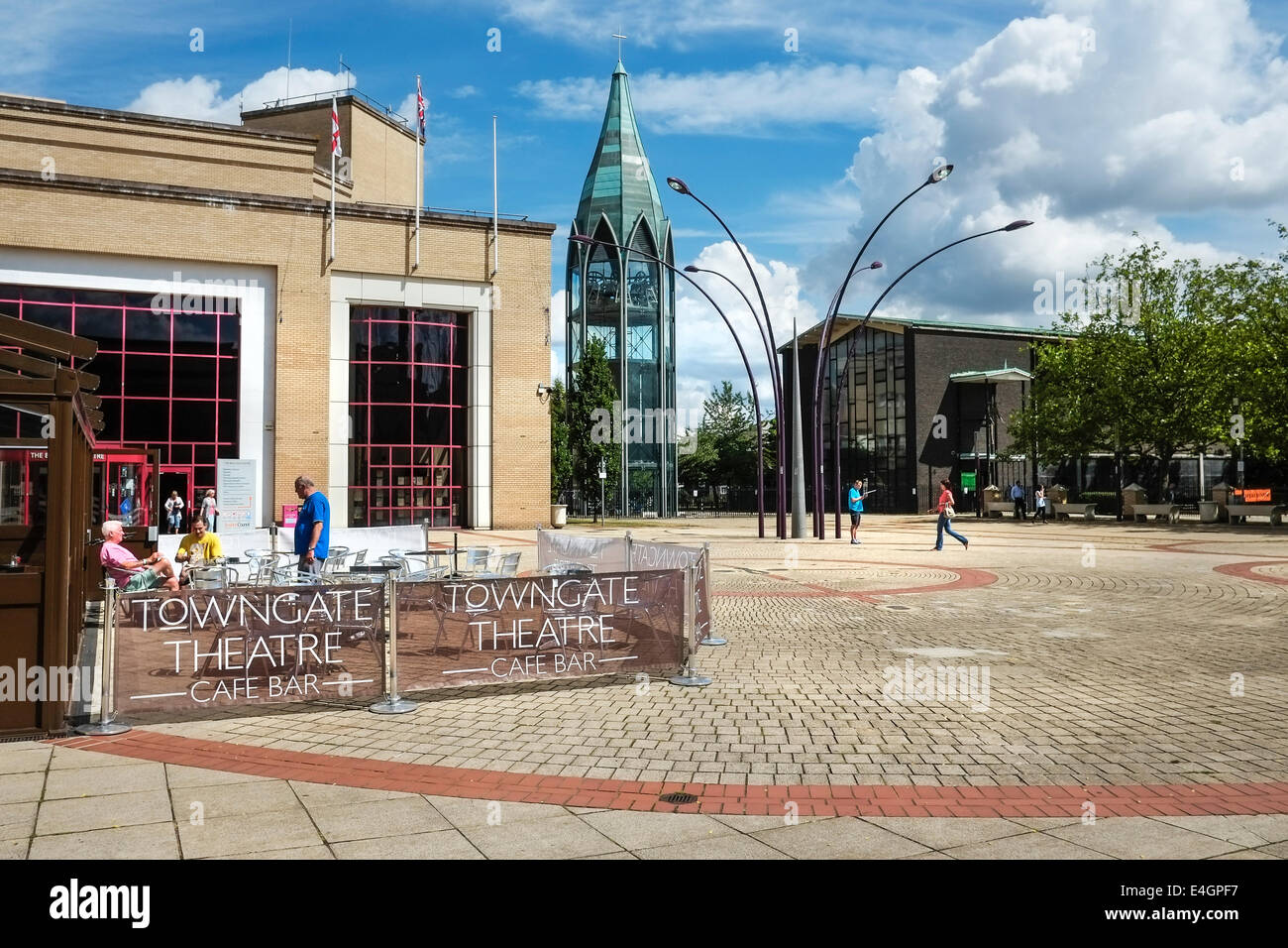 St Martins Square dans le centre-ville de Basildon. Banque D'Images