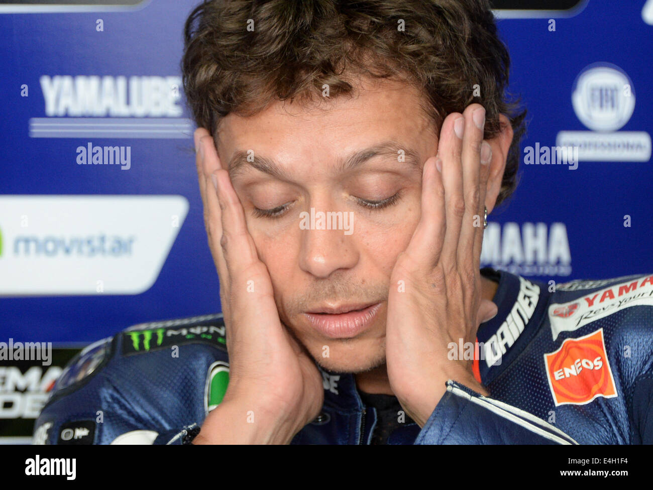 Hohenstein-Ernstthal, Allemagne. 11 juillet, 2014. L'italien Valentino Rossi de Movistar Team Yamaha Moto Grand Prix au cours de la session de formation de la Coupe du Monde au Sachsenring à Hohenstein-Ernstthal, Allemagne, 11 juillet 2014. Photo : Hendrik Schmidt/dpa/Alamy Live News Banque D'Images