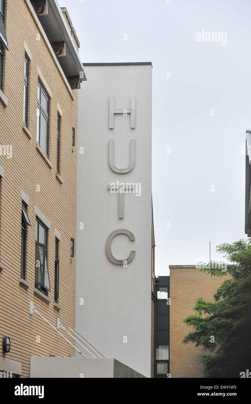 Kingsland Road, Hoxton, London, UK. 11 juillet 2014. Le Hackney UTC, le premier à ouvrir à Londres est de fermer après seulement deux ans. Seulement 29 demandes ont été reçues d'une cible de 75 pour septembre et est maintenant considérée comme non viable. Crédit : Matthieu Chattle/Alamy Live News Banque D'Images