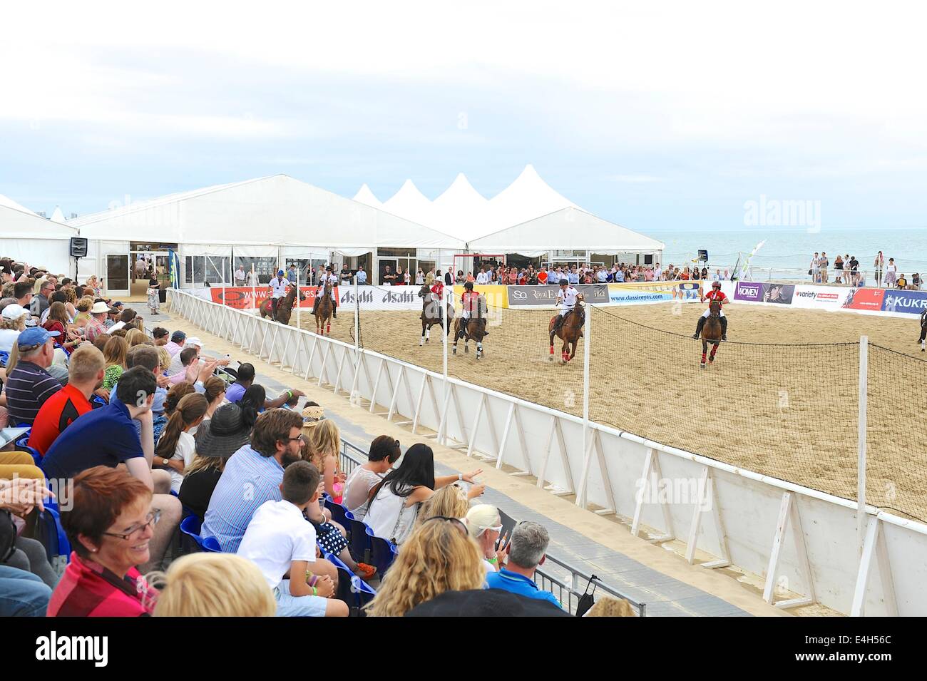 Championnats De Polo British Beach Sur La Plage De Sandbanks Banque D Image Et Photos Alamy Championnats De Polo British Beach Sur La Plage De Sandbanks Banque D Image Et Photos Alamy