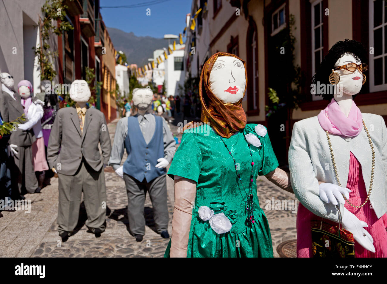 Taille de la vie des poupées de chiffon ou Machangos Mayos, Santa Cruz de La Palma, capitale de l'île La Palma, Canary Islands, Spain, Europe Banque D'Images