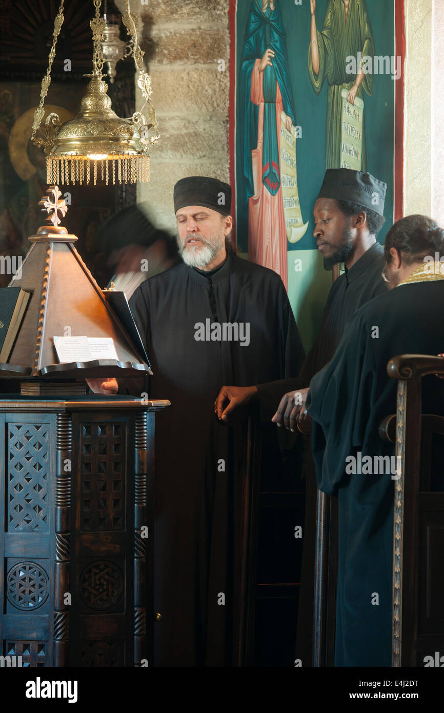 Spanien, Rhodos, Klosters, Mönche Skiadi beim Gebet Banque D'Images