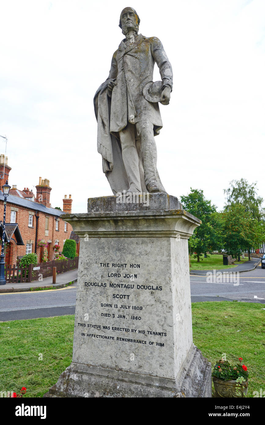 Statue de Lord Montague John Douglas Scott par le sculpteur Joseph Durham le carré central Warwickshire Banque D'Images