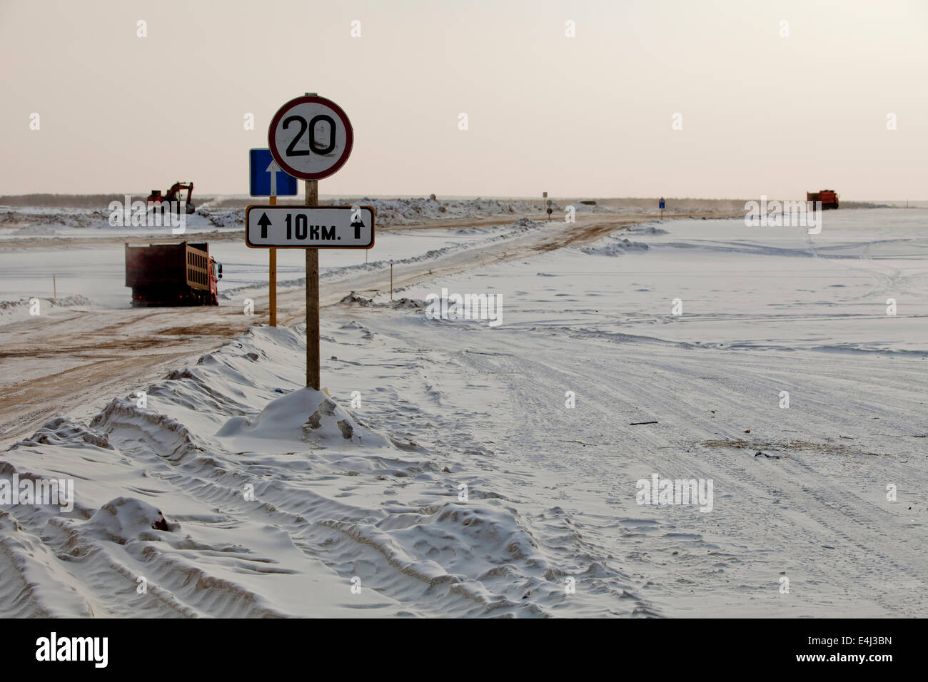 Panneau de signalisation de la russie Banque de photographies et d'images à  haute résolution - Alamy