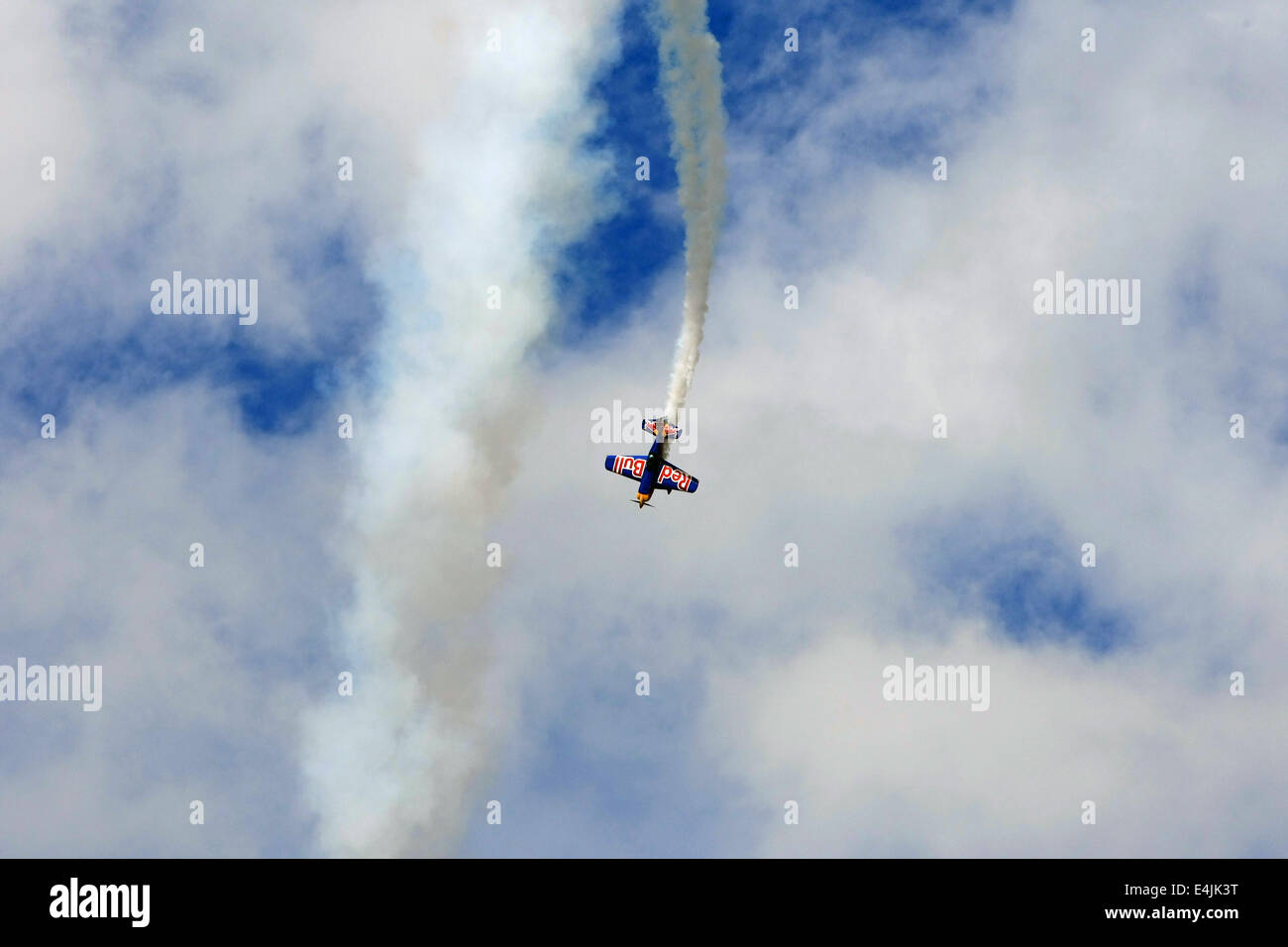 Red Bull Matador acrobatiques aériennes afficher Banque D'Images