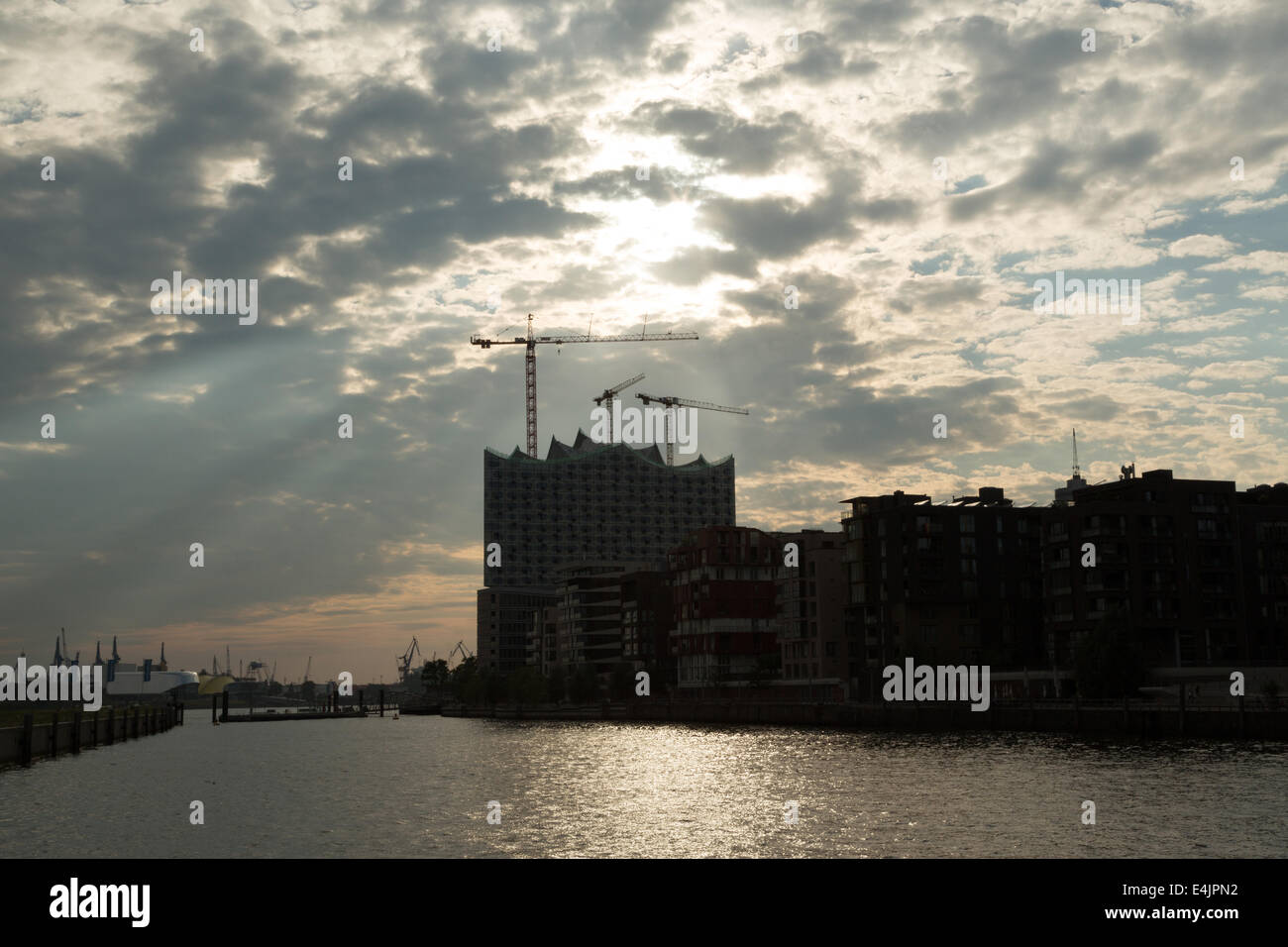 Une photographie de l'Elbphilharmonie nouveau à Hambourg. HafenCity est un quartier dans l'arrondissement de Hamburg-Mitte à Hambourg, Allemagne. Banque D'Images