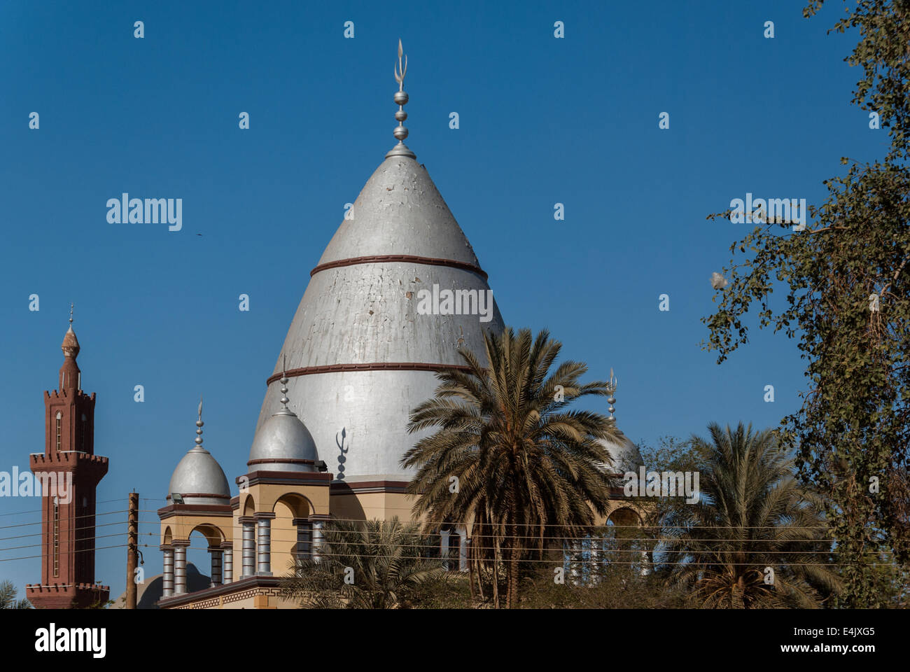 Tombe de al-Mahdi (et minaret de la mosquée Khalifa), Omdurman, au Soudan Banque D'Images