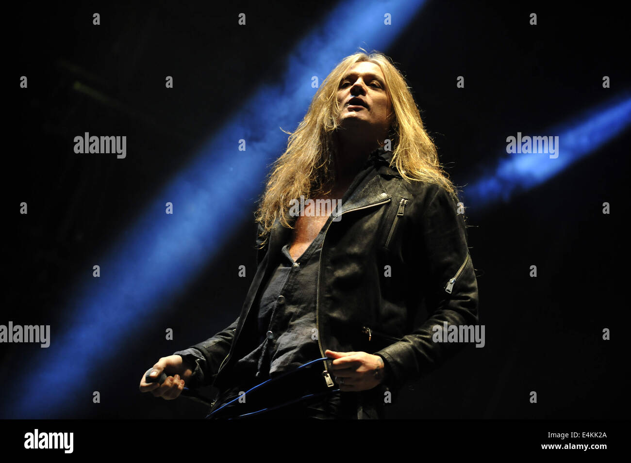 La chanteuse canadienne Sebastian Bach effectue au festival de musique Masters of Rock le 13 juillet 2014 à Jáchymov, République tchèque. (CTK Photo/Dalibor Gluck) Banque D'Images