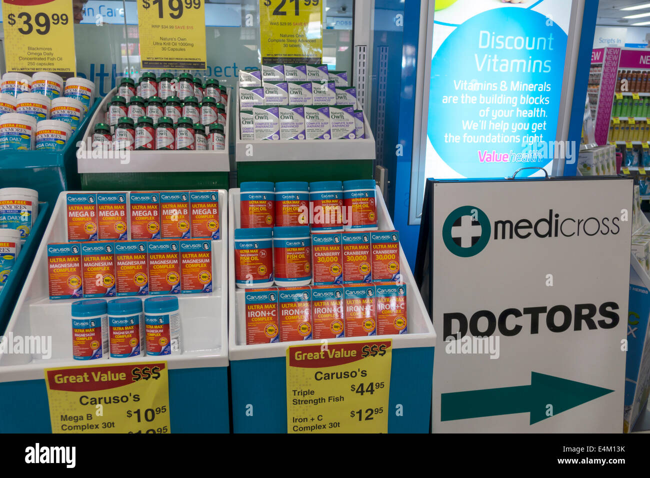 Brisbane Australie CBD,Edward Street,Chemist Warehouse,discount,pharmacie,drugstores,avant,vente,de,suppléments alimentaires,AU140317002 Banque D'Images