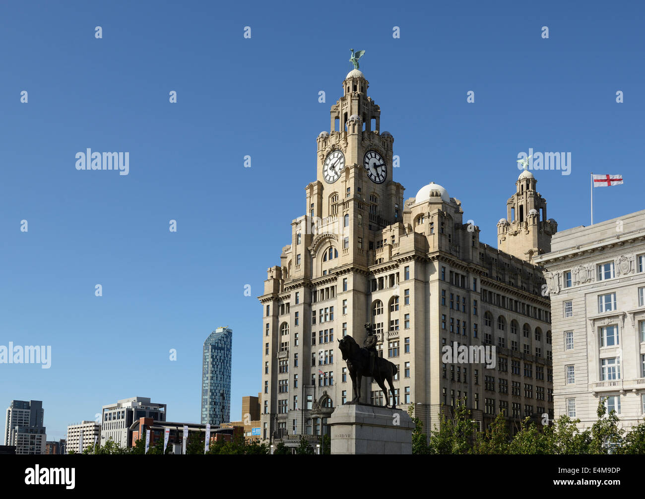 Le foie s'appuyant sur le front de mer de Liverpool, Royaume-Uni Banque D'Images