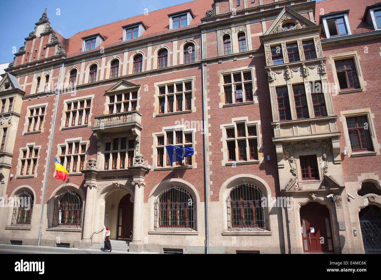 Allemagne, Berlin, Mitte, à l'extérieur de l'ambassade de Roumanie à Dorotheenstrasse. Banque D'Images