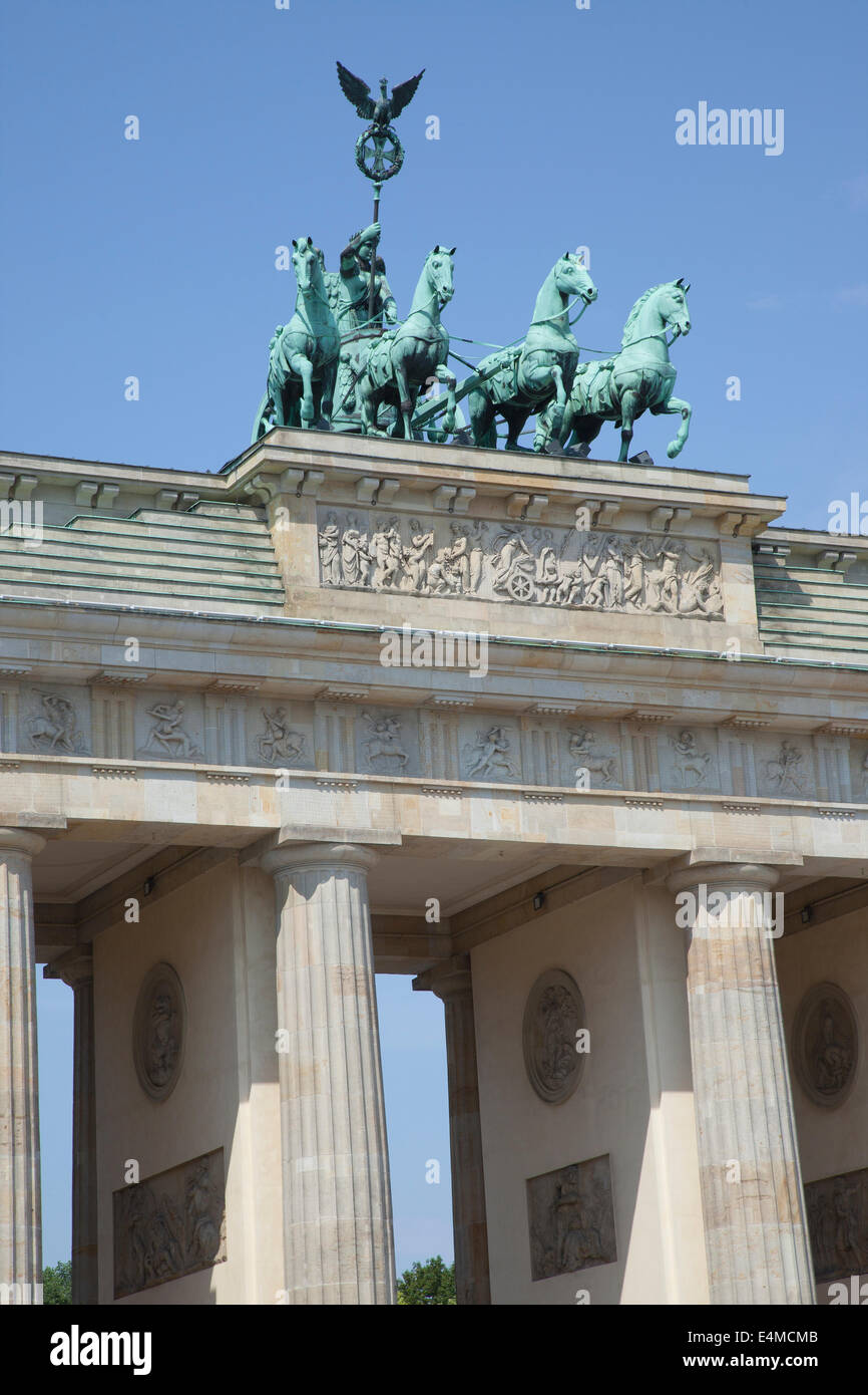 Allemagne, Berlin, Mitte, Brandenburg Gate in Pariser Platz. Banque D'Images