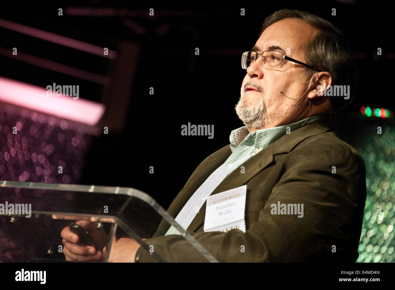 Le Dr Jonathan Wells, biologiste moléculaire américain, s'adressant à un public d'Atlanta au sujet de l'Intelligent Design et l'évolution. Banque D'Images