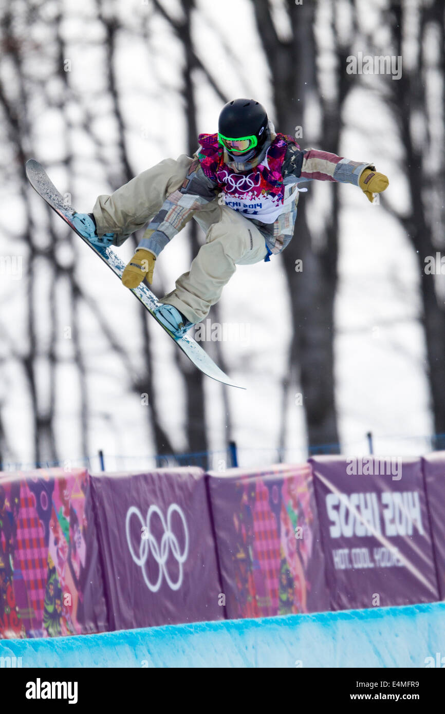 Or Taylor (USA) qui se font concurrence sur Men's snowboard halfpipe aux Jeux Olympiques d'hiver de Sotchi en 2014, Banque D'Images