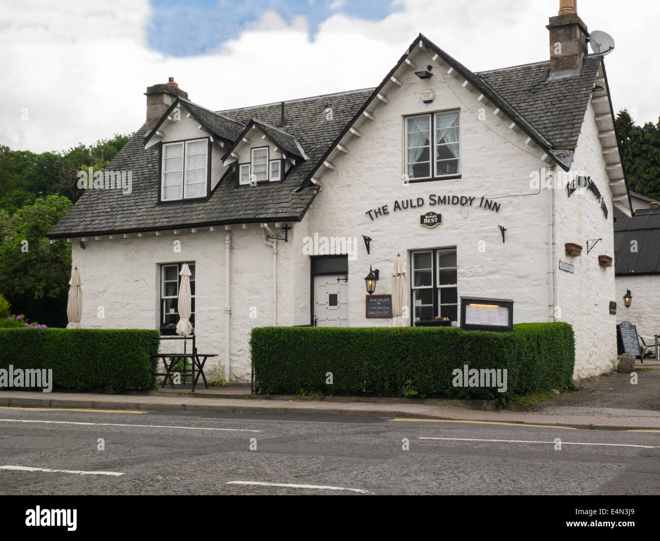 Auld Smiddy Inn une fois qu'une forge maintenant cafe bar et restaurant Perth & Kinross Scotland Pitlochry Banque D'Images