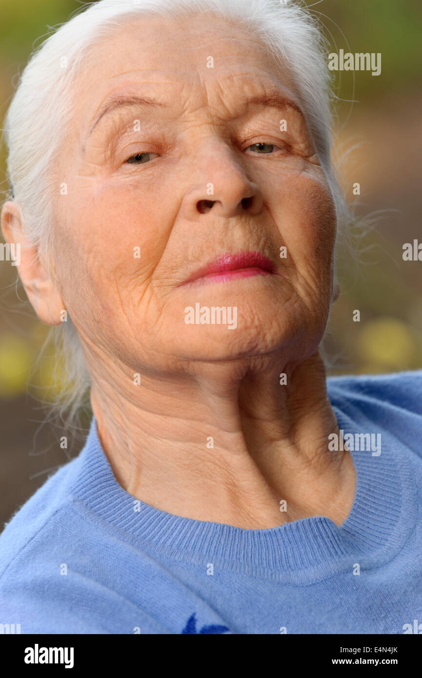 Portrait de la femme âgée Banque D'Images