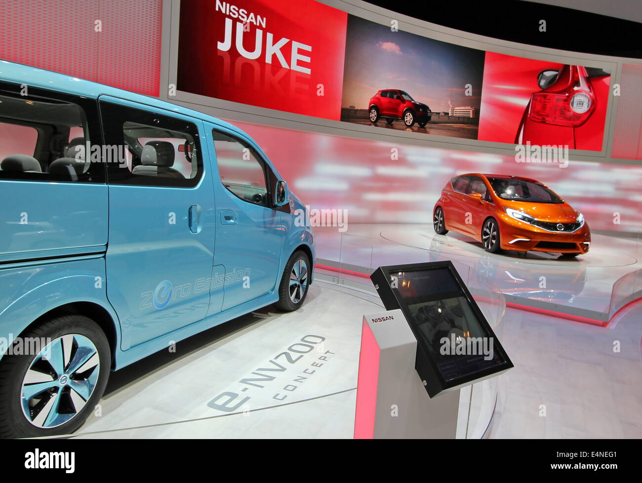 Nissan Juke et e-NV200 Concept Banque D'Images