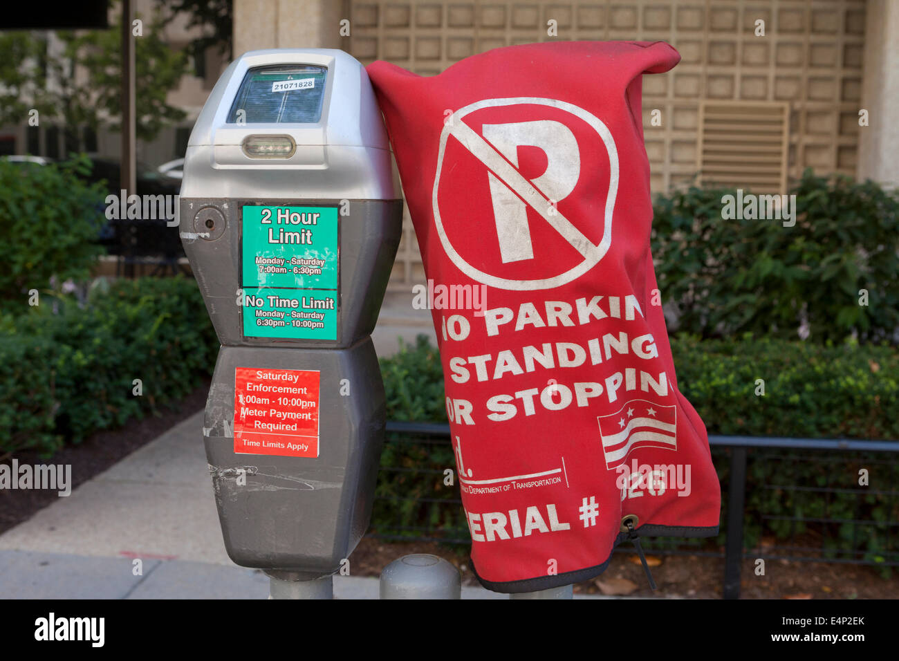 No parking sign sur parking meter - USA Banque D'Images