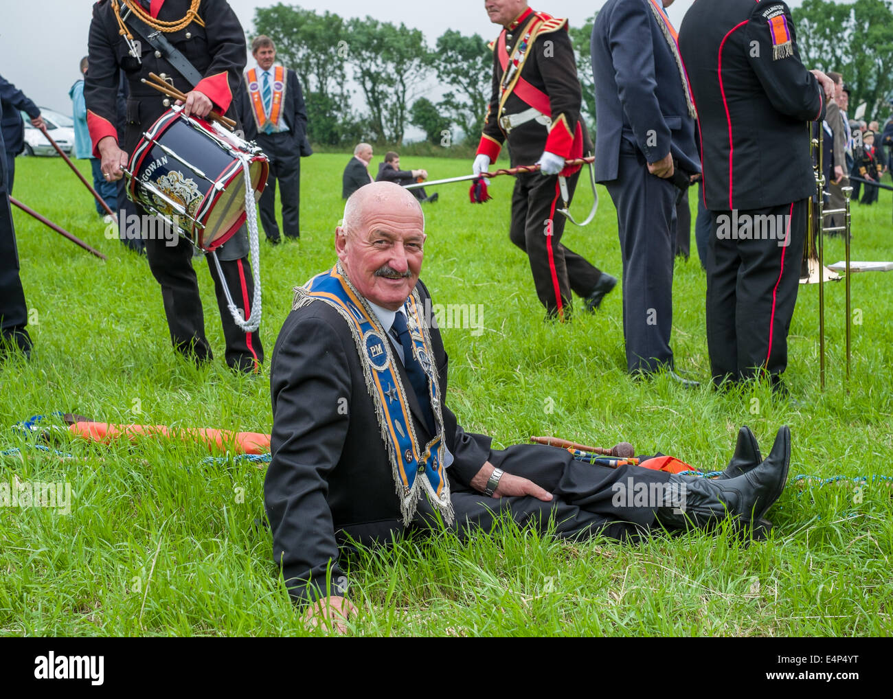 Brunoluca prendre du repos dans le domaine de l'Assemblée le 12 juillet 2014 à Clough Co vers le bas. Son avis de bottes de cow-boy ! Banque D'Images