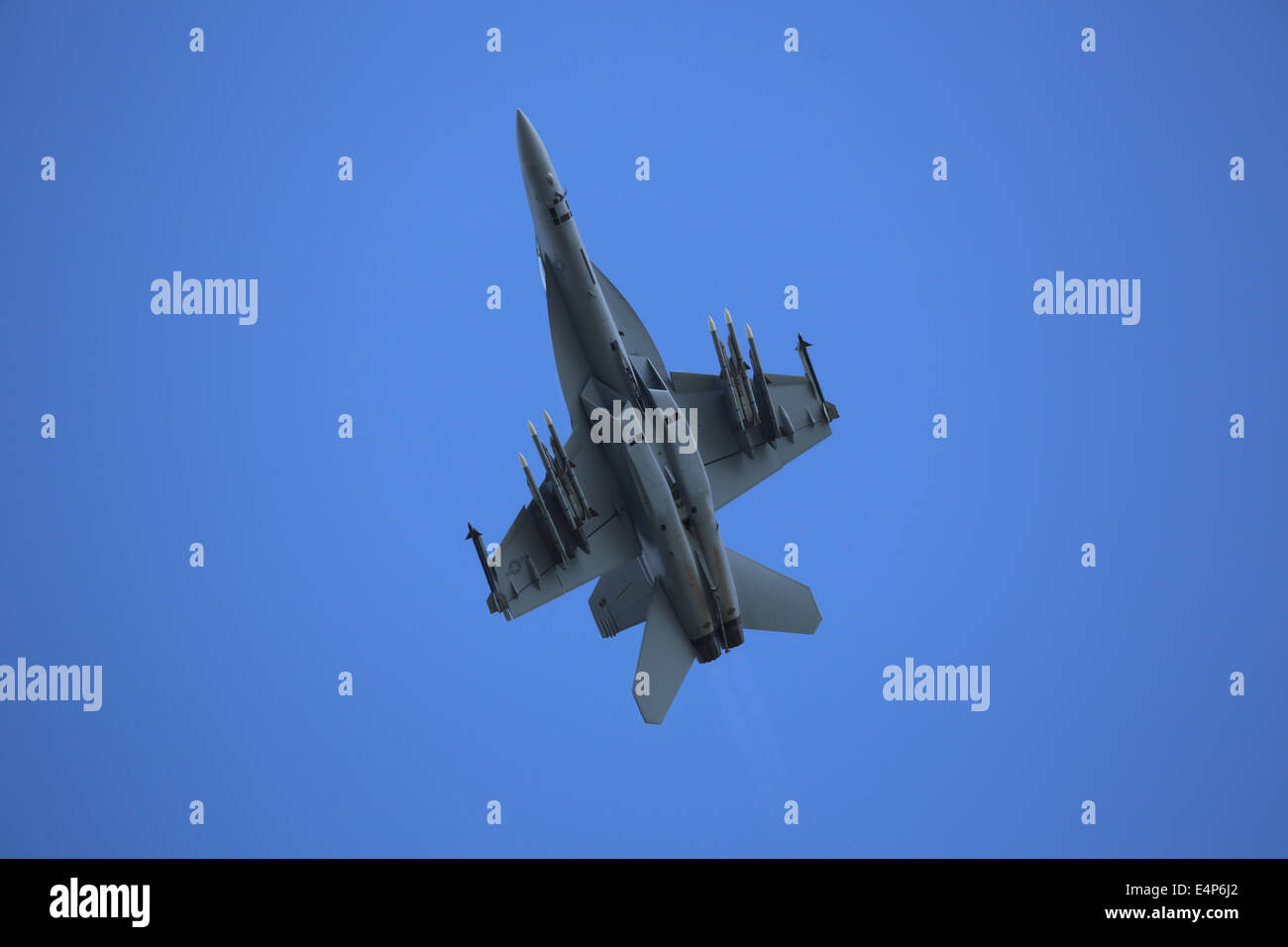 Farnborough, Hampshire, Royaume-Uni. 15 juillet, 2014. Credit : Niall Ferguson/Alamy Live News Farnborough Air Show - le F-18 Super Hornet affiche le deuxième jour Banque D'Images