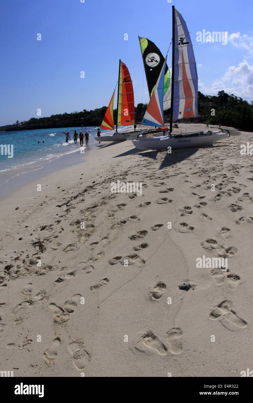 La plage de sable "Playa Esmeralda' près de Guardalavaca, Cuba, 20 avril 2014. Photo : Peter Zimmermann - AUCUN SERVICE DE FIL- Banque D'Images