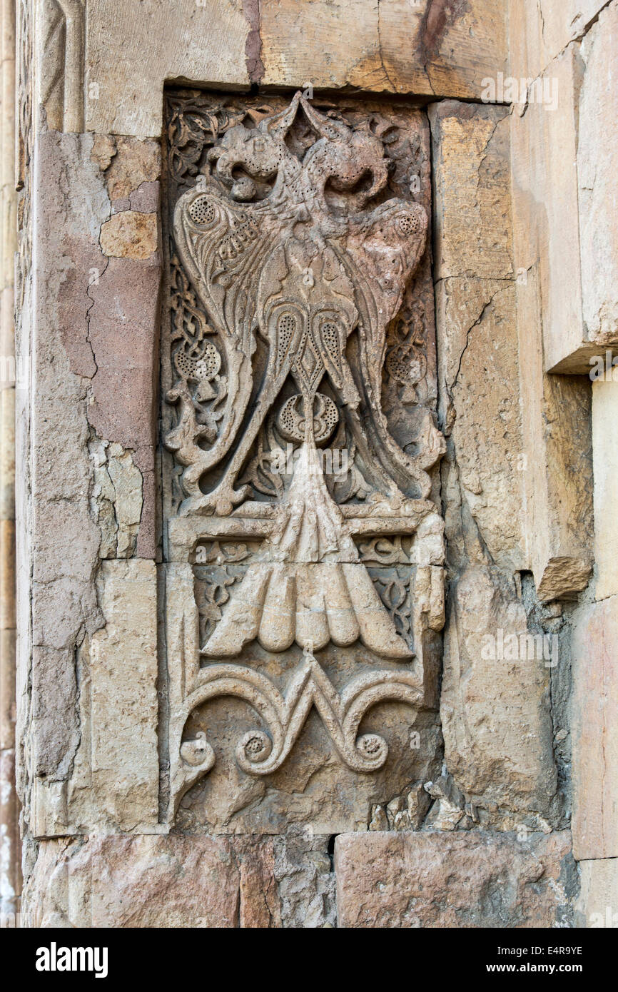 Aigle à double tête, détail de portail latéral, ou grande mosquée de Divriği Divrik, Anatolie, Turquie Banque D'Images