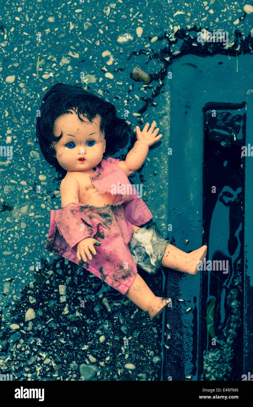 La maltraitance des enfants comme une photo symbolique. De violence et de pouvoir dans la famille, Misshandlung von Symbolfoto la SLA. Genre Banque D'Images